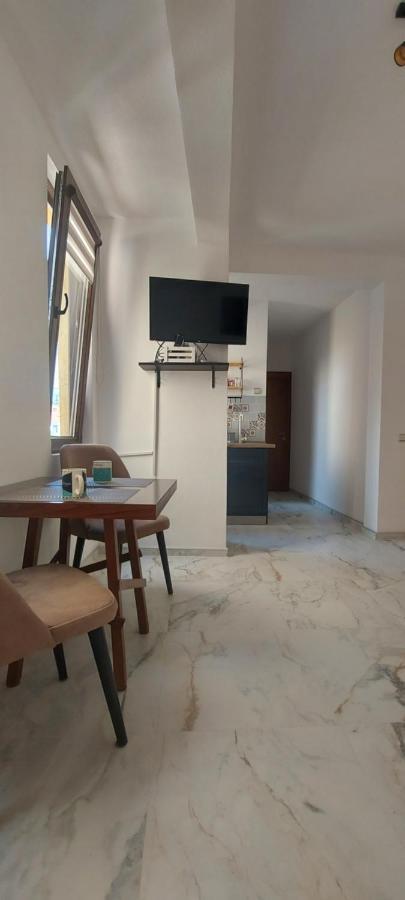 Atonika Apartments Bitola Exterior foto